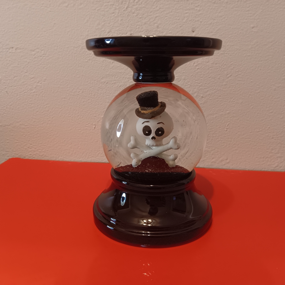 Bath & Body Works RARE Skull & Crossbone Candle Holder
